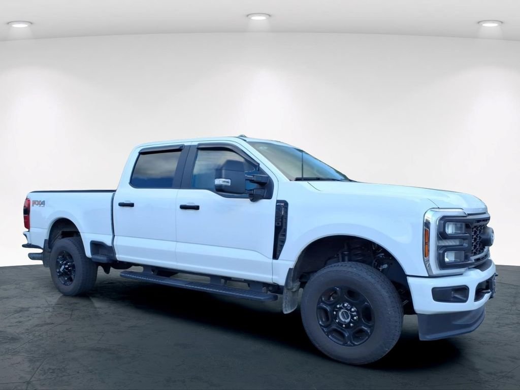 Used 2024 White Ford XL image 17