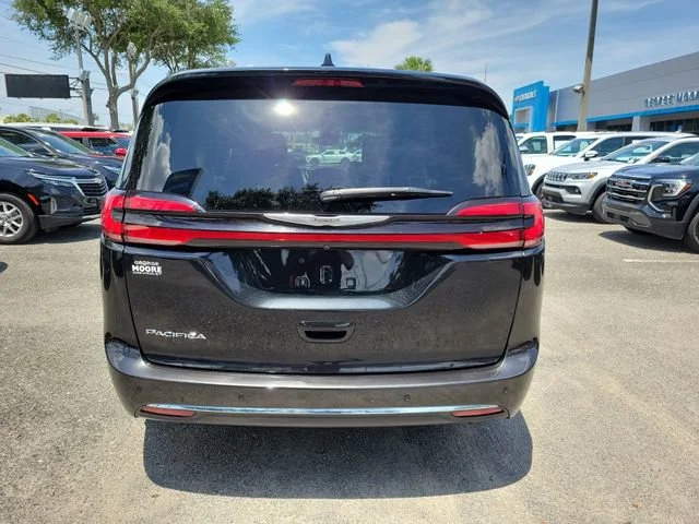 2023 Chrysler Pacifica Touring L - Photo 9