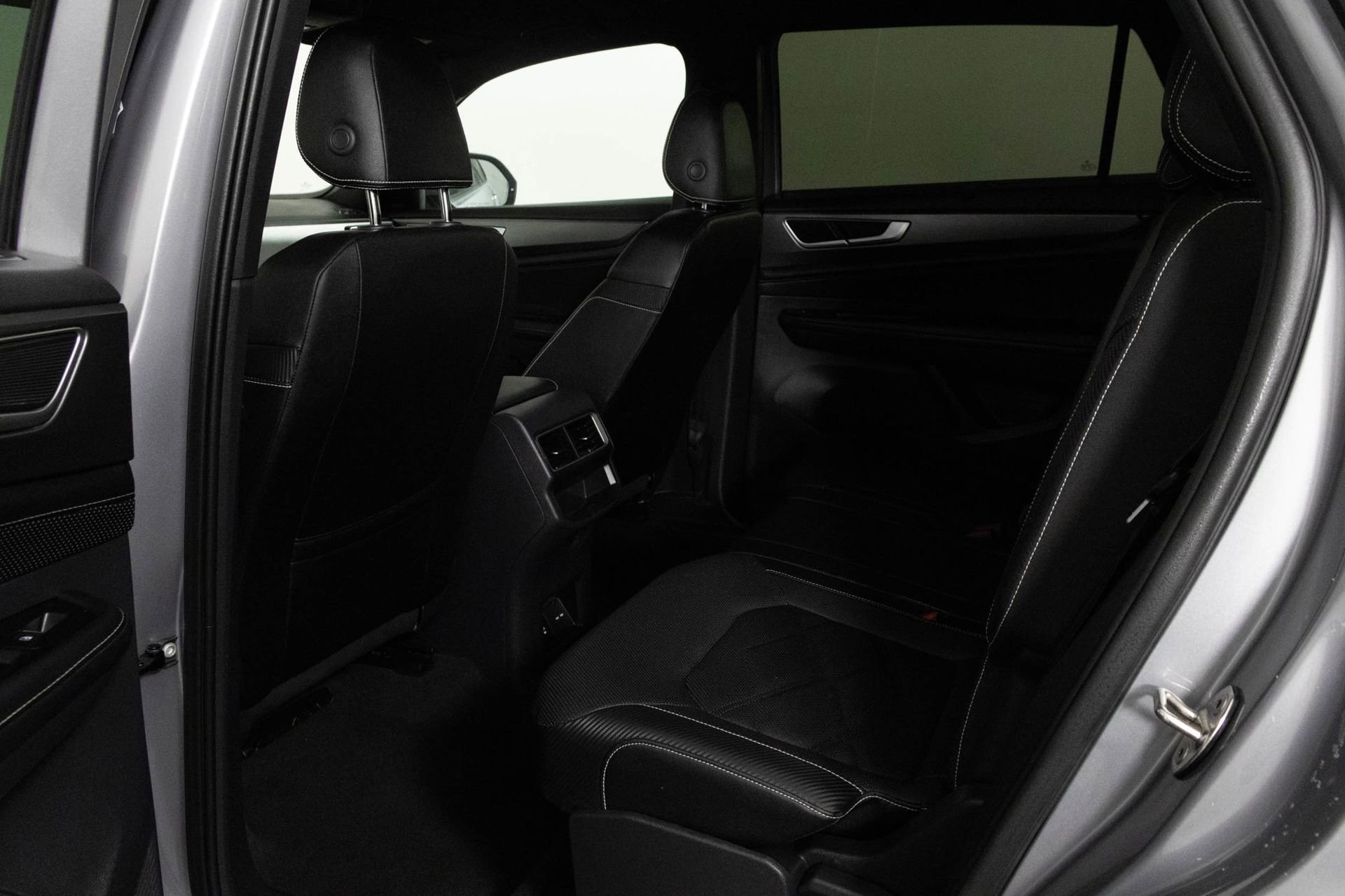 2025 VOLKSWAGEN ATLAS CROSS SPORT - Image 32