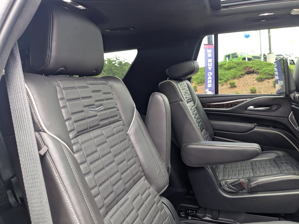 Used 2022 Black Raven Cadillac Premium Luxury Platinum image 30