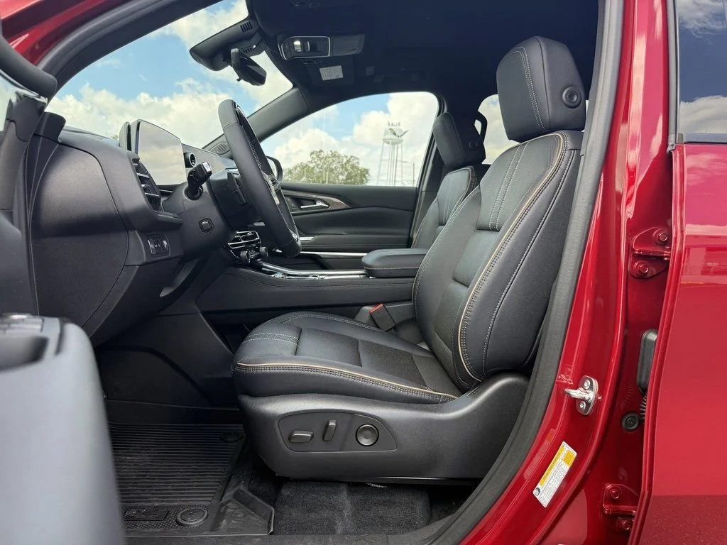 2026 Chevrolet Traverse High Country - Photo 18
