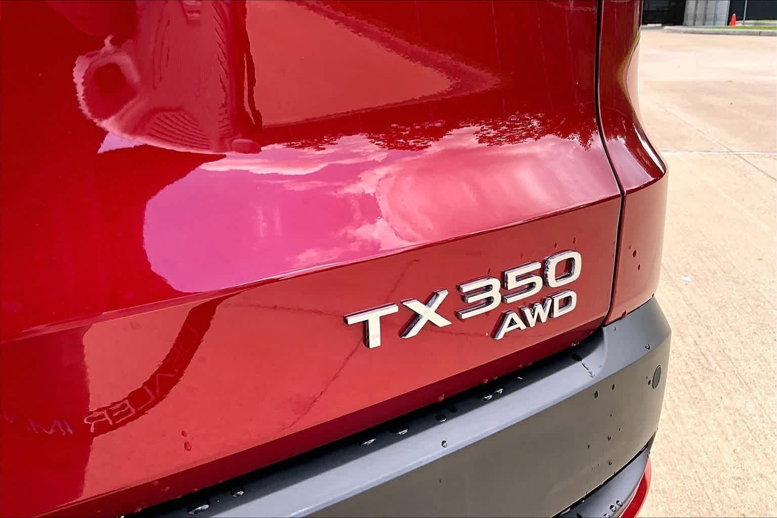 Used 2026 Matador Red Mica Lexus Premium image 10