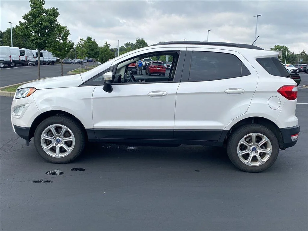 Used 2020 White Platinum Metallic Tri-Coat Ford SE image 8