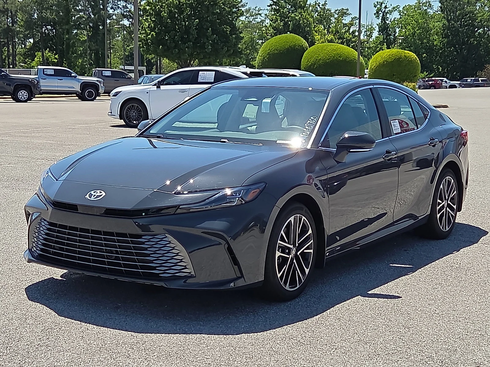 2026 Toyota Camry XLE - Photo 2
