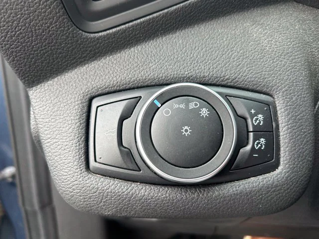 Used 2018 Blue Ford S image 15