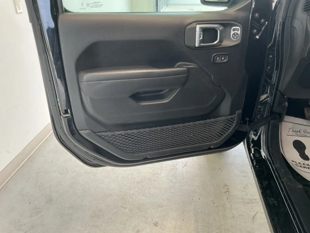 Used 2025 Black Clearcoat Jeep Sport S image 9
