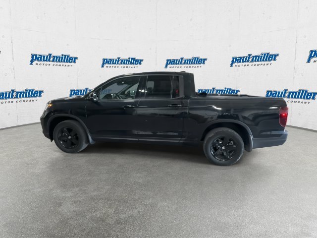 Certified Used 2023 Black Honda Black Edition image 7