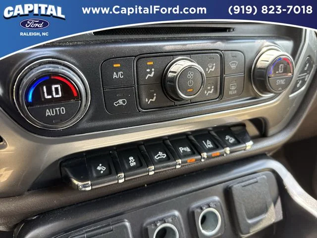 Used 2015  Chevrolet LTZ image 29