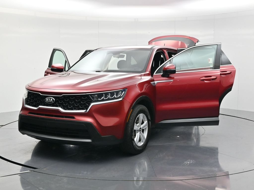 Used 2021 Passion Red Tintcoat Kia LX image 53
