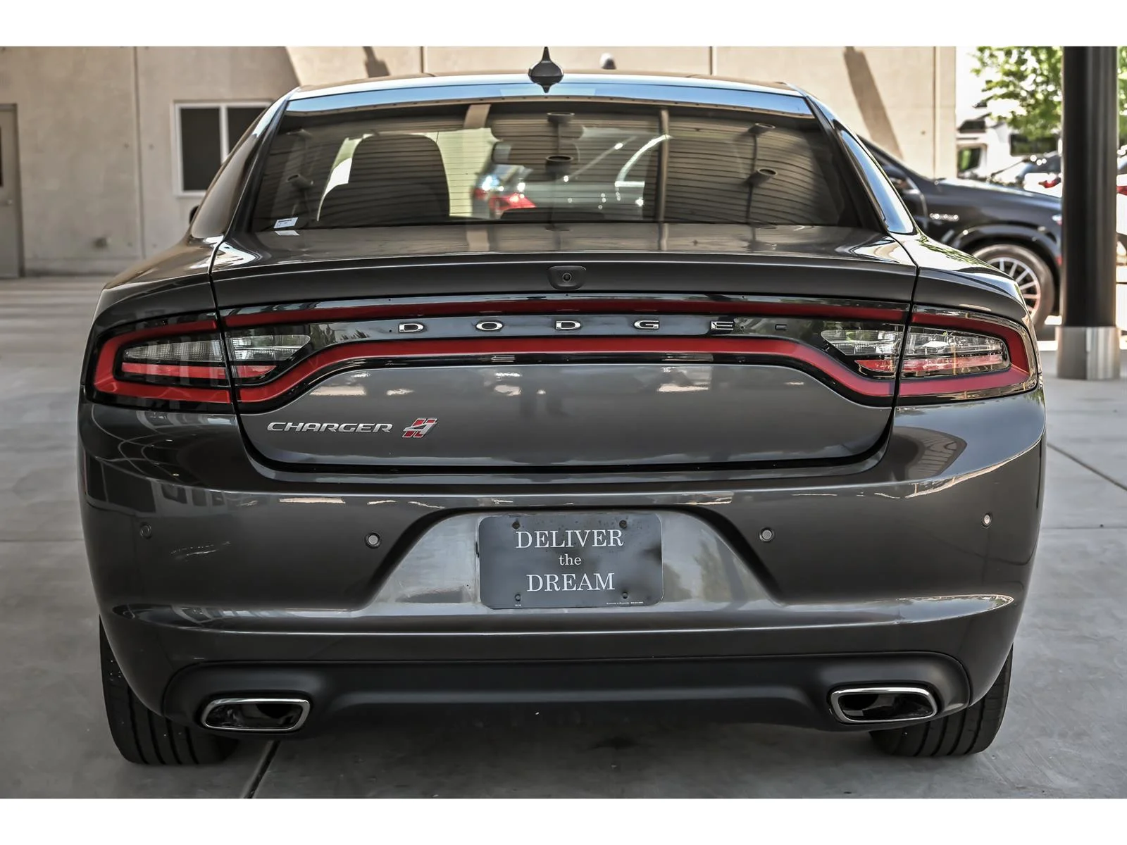 Used 2022 Gray Dodge SXT image 6