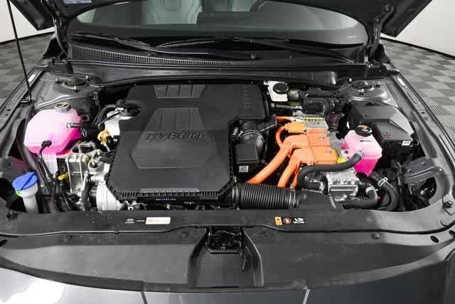 2025 Hyundai Elantra Limited - Photo 31