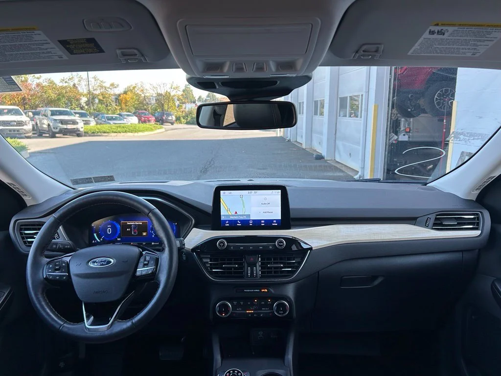 Used 2022 White Metallic Ford Titanium image 11