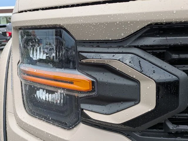 New 2026 Agate Black Metallic Ford XLT image 10
