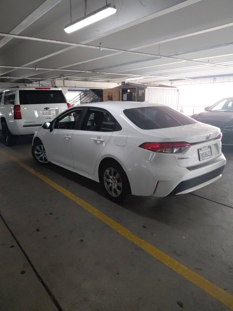 Used 2020 White Toyota LE image 4