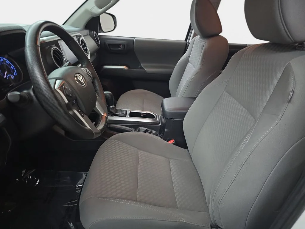 Used 2023 White Toyota SR5 image 17