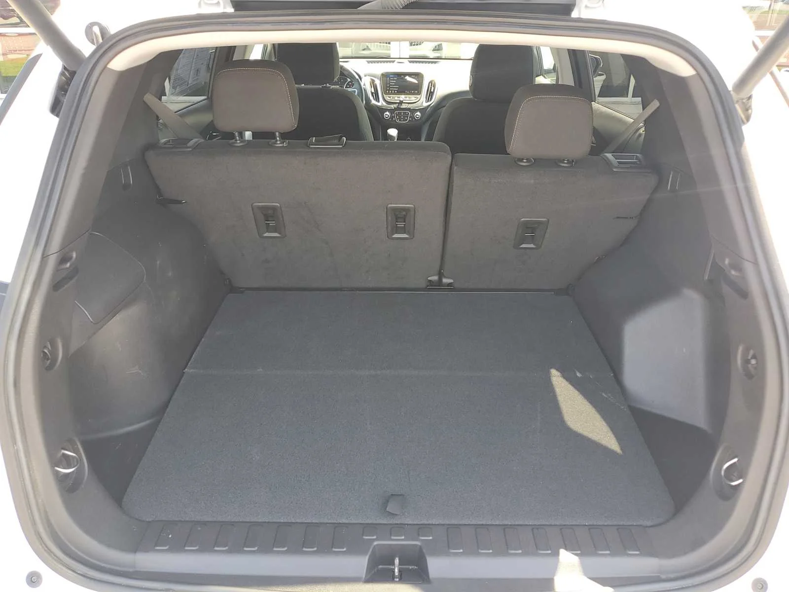 Used 2024 Summit White Chevrolet LT image 5