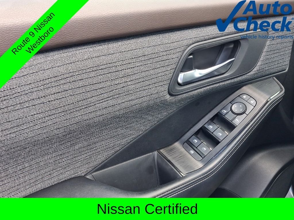 Used 2023 Gray Nissan SV image 15
