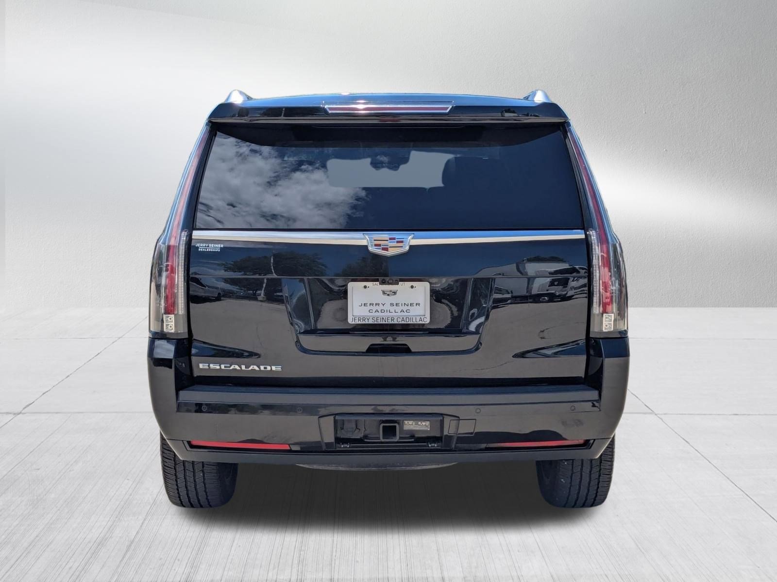 Certified Used 2019 BLACK RAVEN Cadillac Luxury image 4