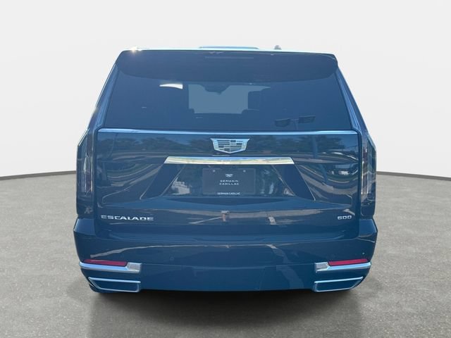 2026 Cadillac Escalade Luxury photo 4
