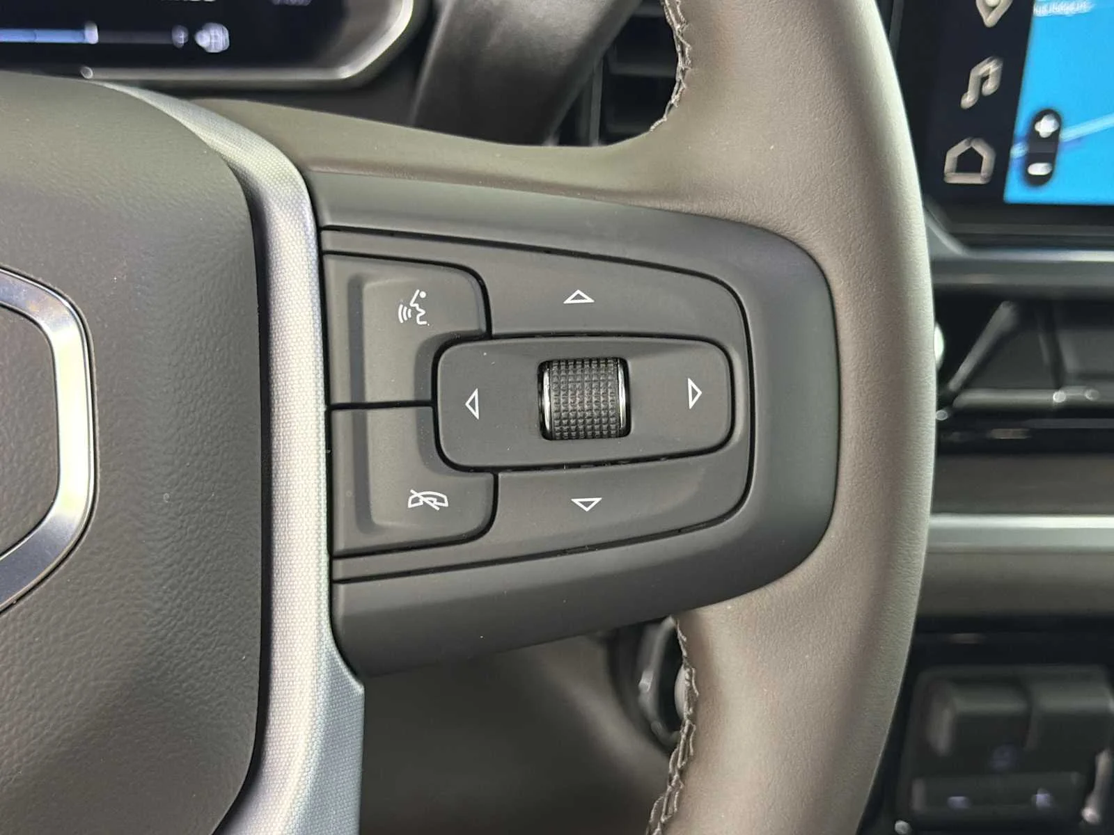 New 2026 Summit White GMC SLT image 25