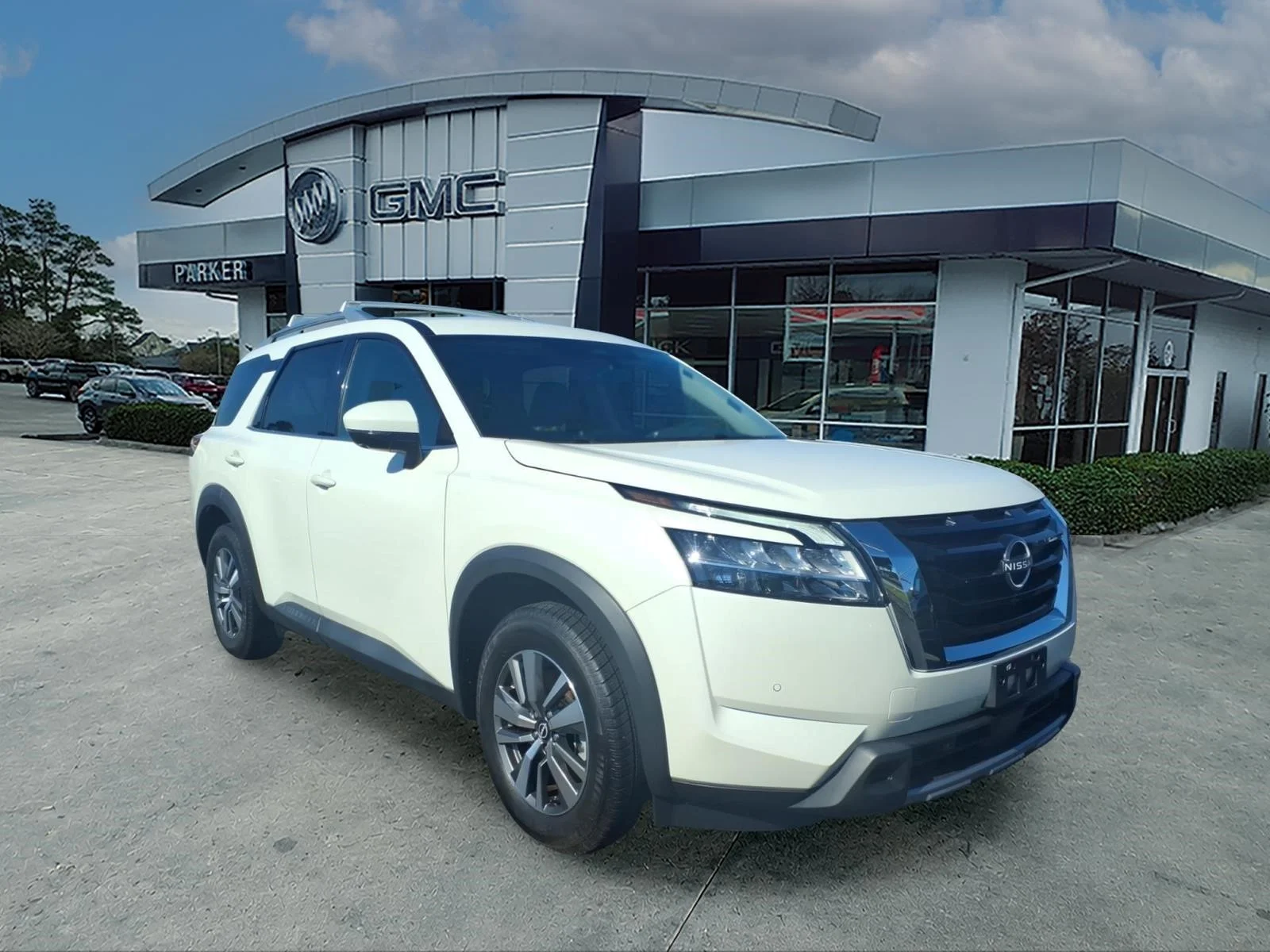 2023 Nissan Pathfinder SL