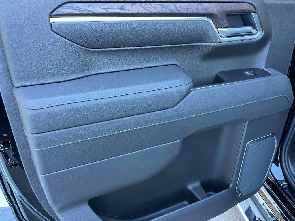2026 GMC Sierra 1500 SLT - Photo 16