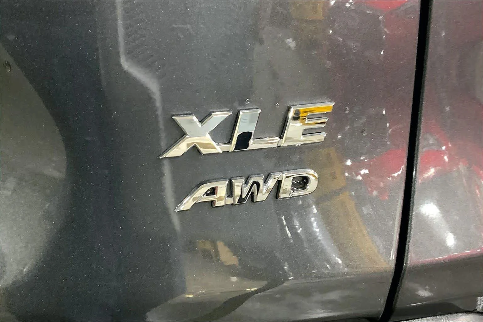 Used 2020 Magnetic Gray Metallic Toyota XLE image 10