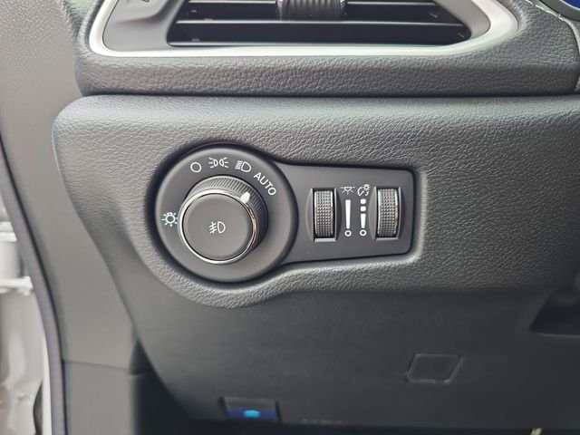 2026 Chrysler Pacifica Select - Photo 22