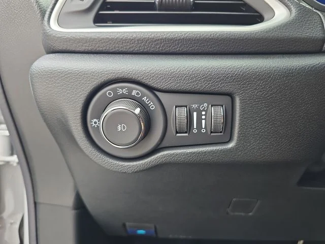 2026 Chrysler Pacifica Select - Photo 22