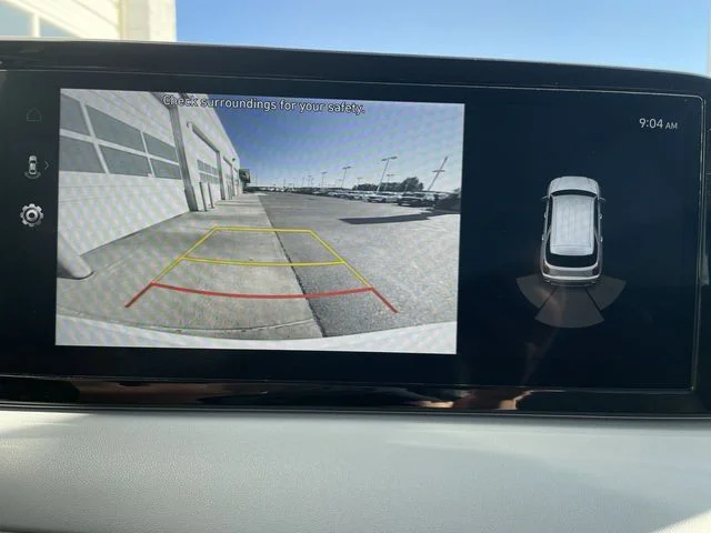 Used 2025 White Hyundai SEL image 17