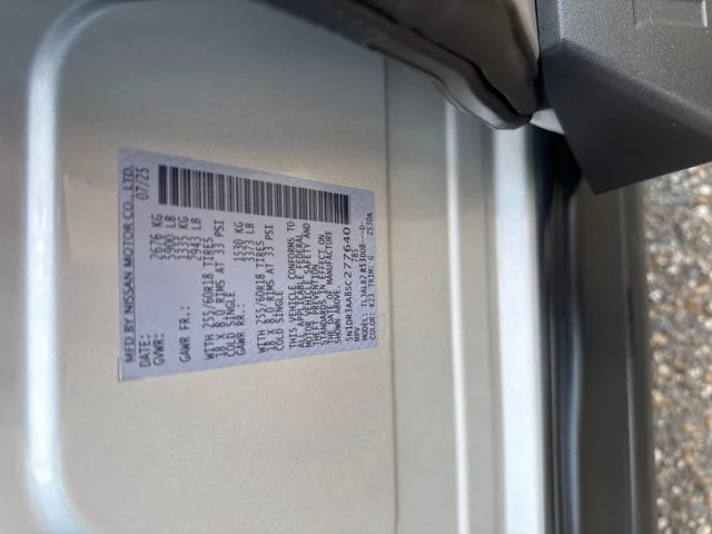 Used 2025 Silver Nissan S image 28