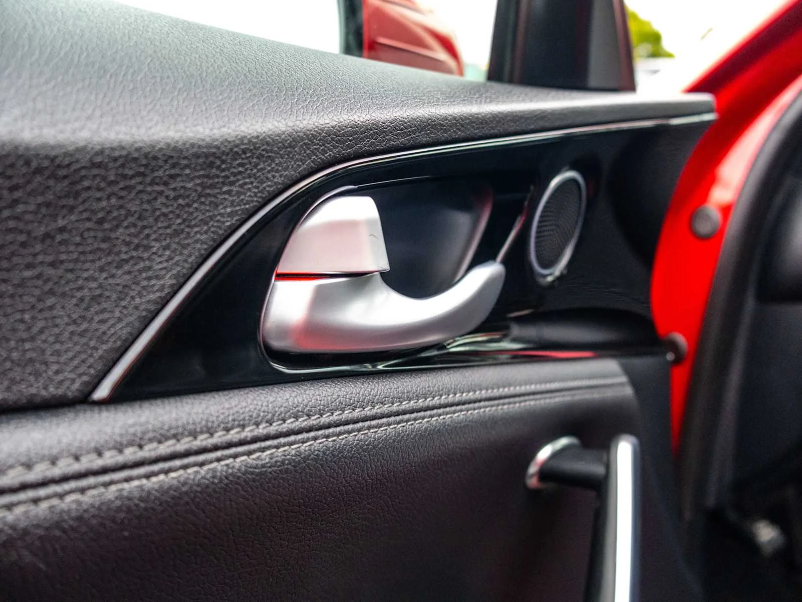 Used 2019 Red Kia Base image 18