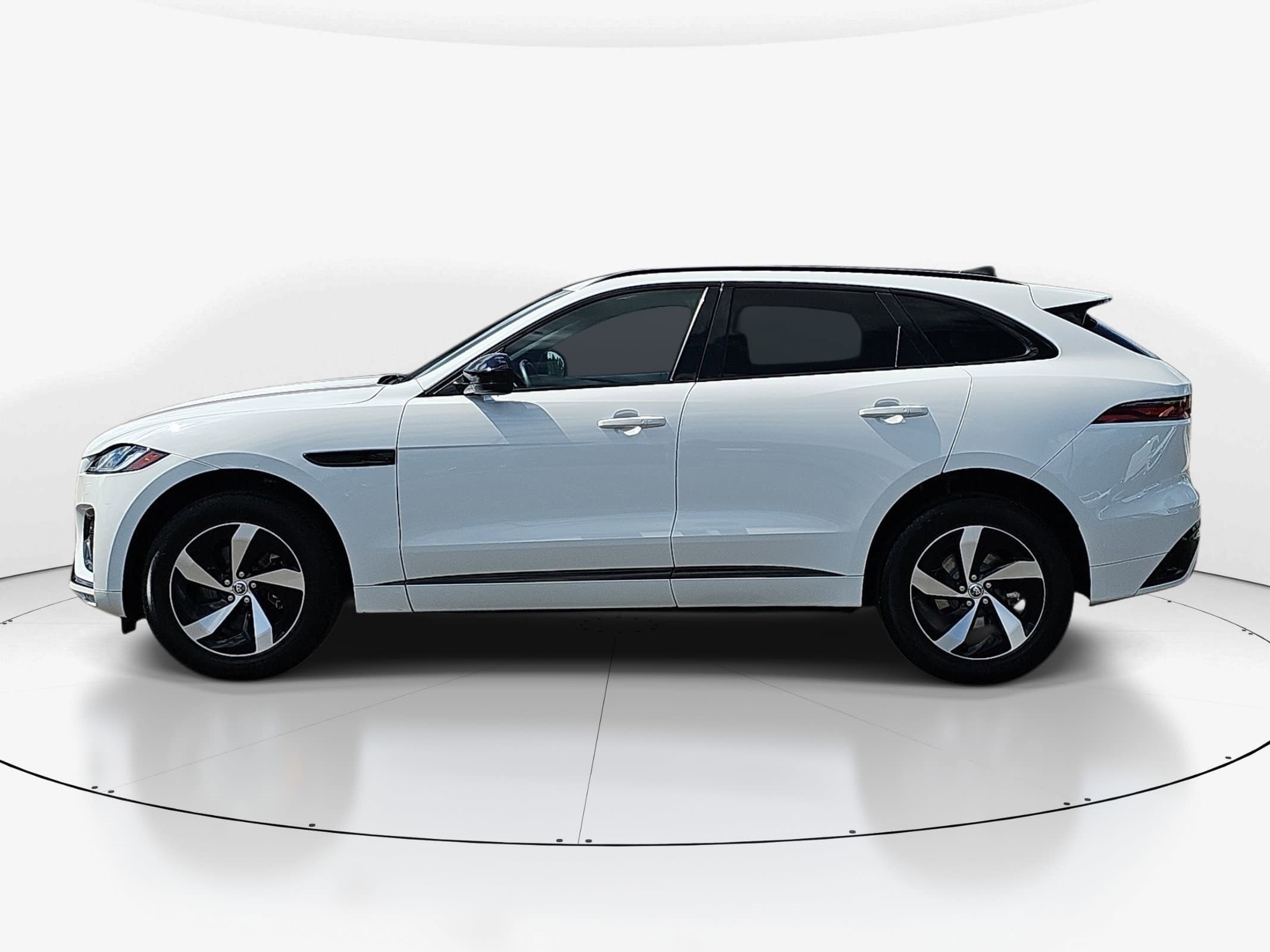 2024 Jaguar F-PACE R-Dynamic S - Photo 6