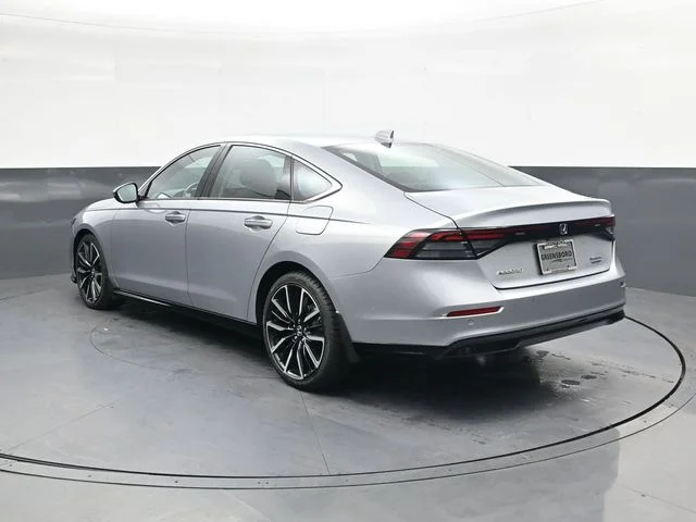 Used 2025  Honda Touring image 6