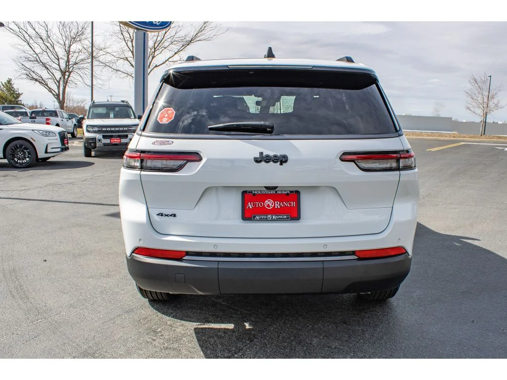 New 2026 Bright White Clearcoat Jeep Laredo Altitude image 6