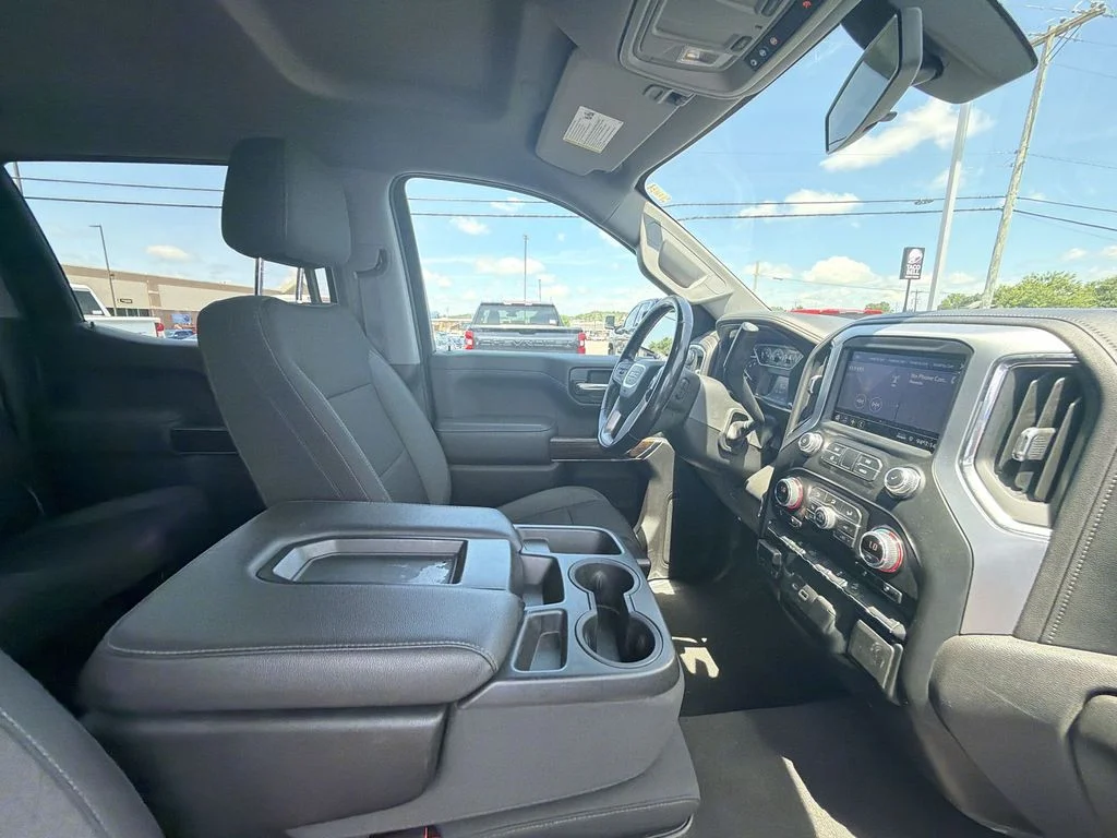 Used 2021 Black GMC SLE image 15