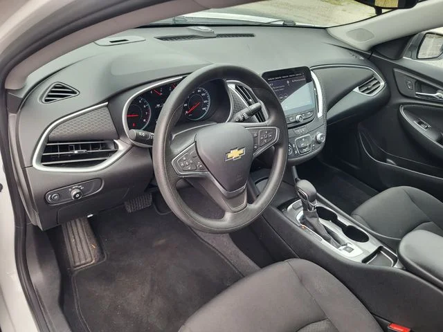 Used 2023 White Chevrolet LS image 9
