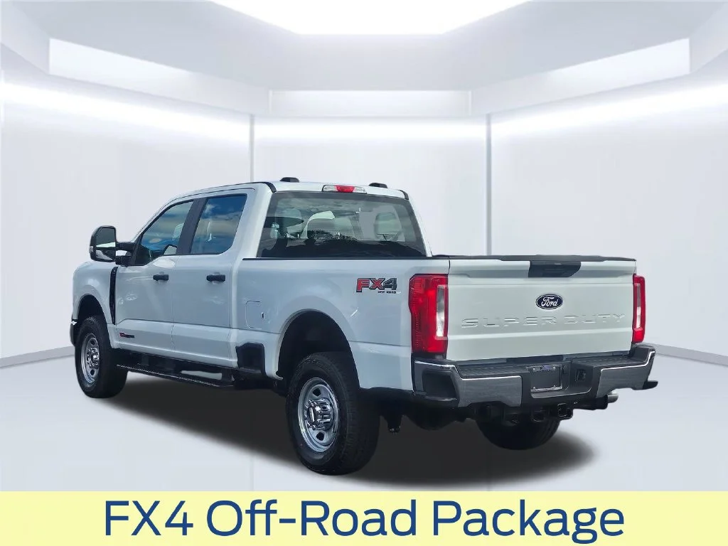 New 2027 Oxford White Ford F-350® XL image 19