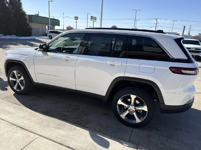New 2026 White Jeep Limited image 32