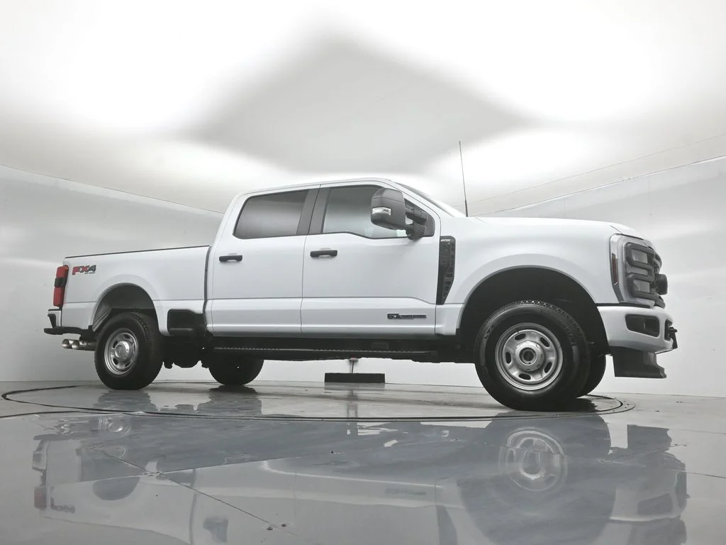Certified Used 2025 White Ford XL image 3