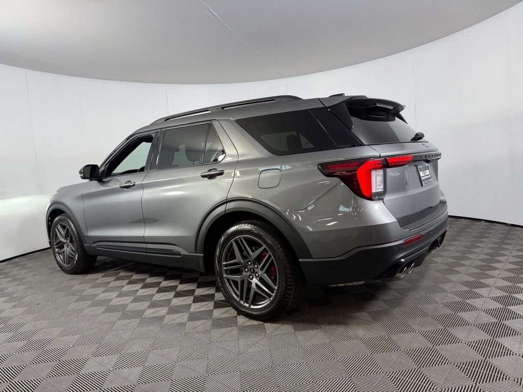Used 2025 Gray Ford ST image 9
