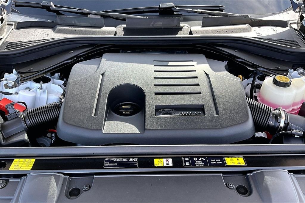 New 2026  Land Rover SE image 11