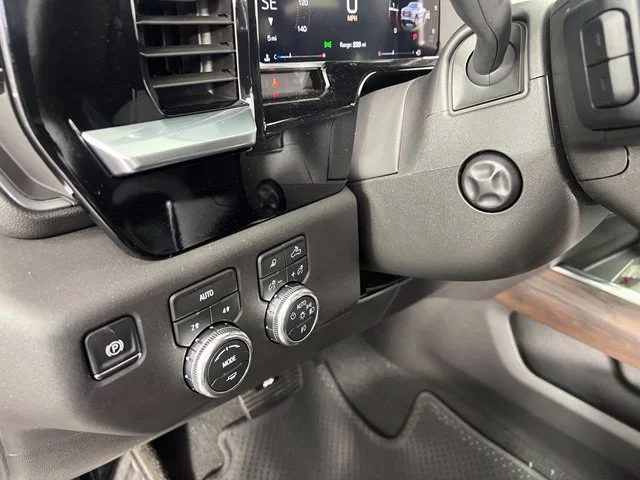2026 GMC Sierra 1500 SLT - Photo 17