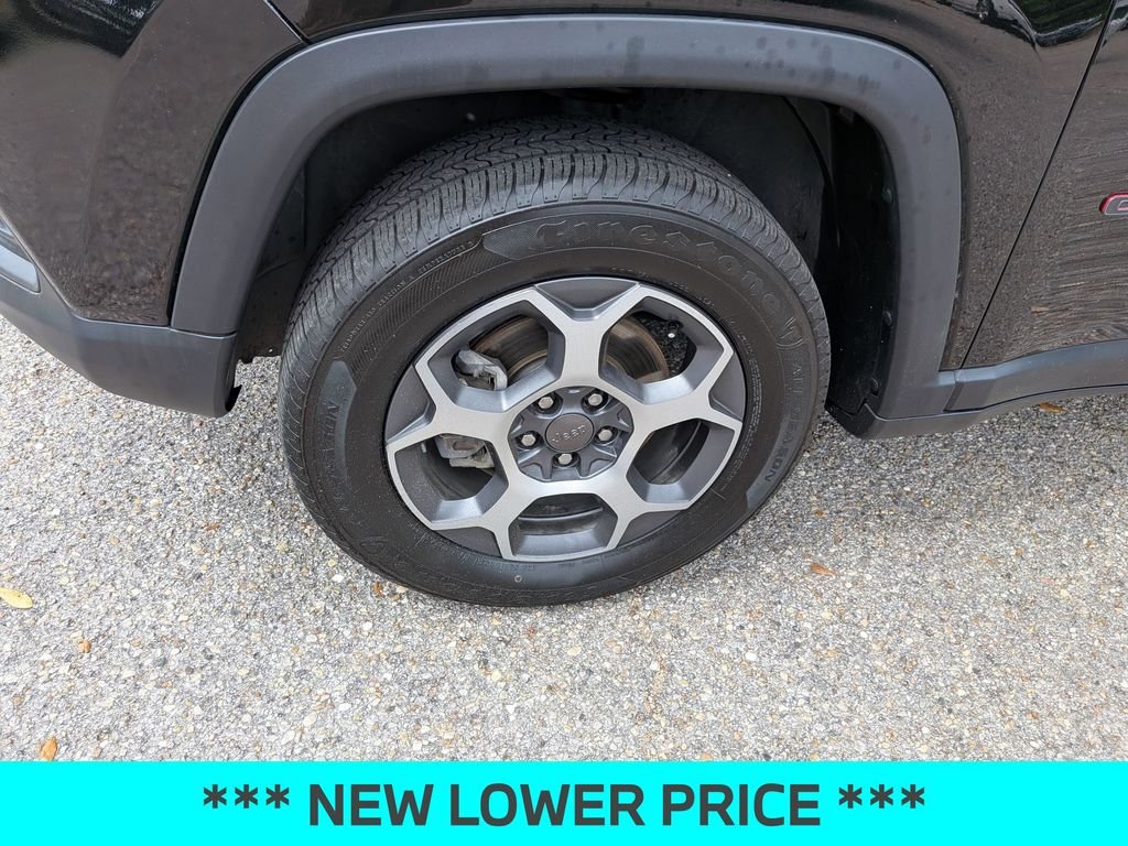 Used 2022 Black Jeep Trailhawk image 12