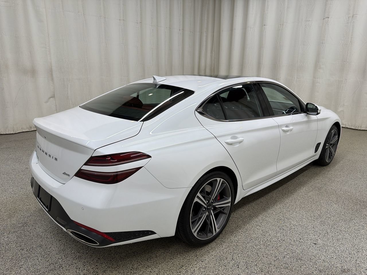 Certified Used 2025 Uyuni White Genesis 2.5T AWD SPORT PRESTIGE image 8