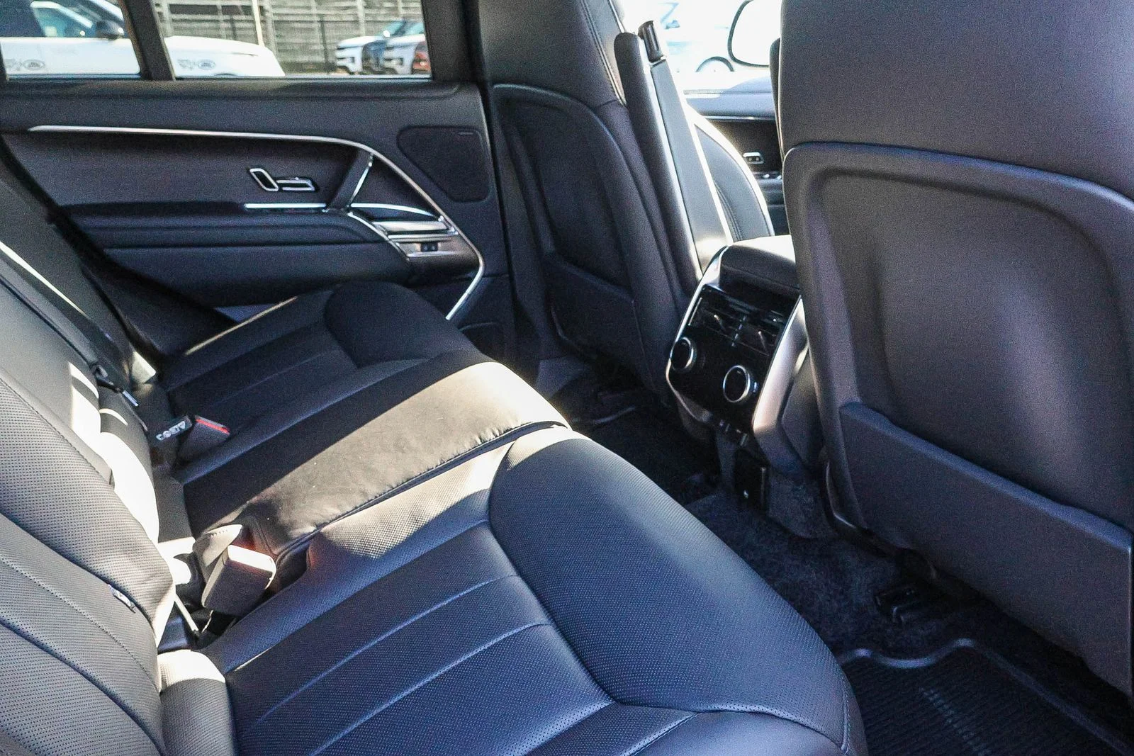 New 2026 Charente Grey Land Rover SE image 20