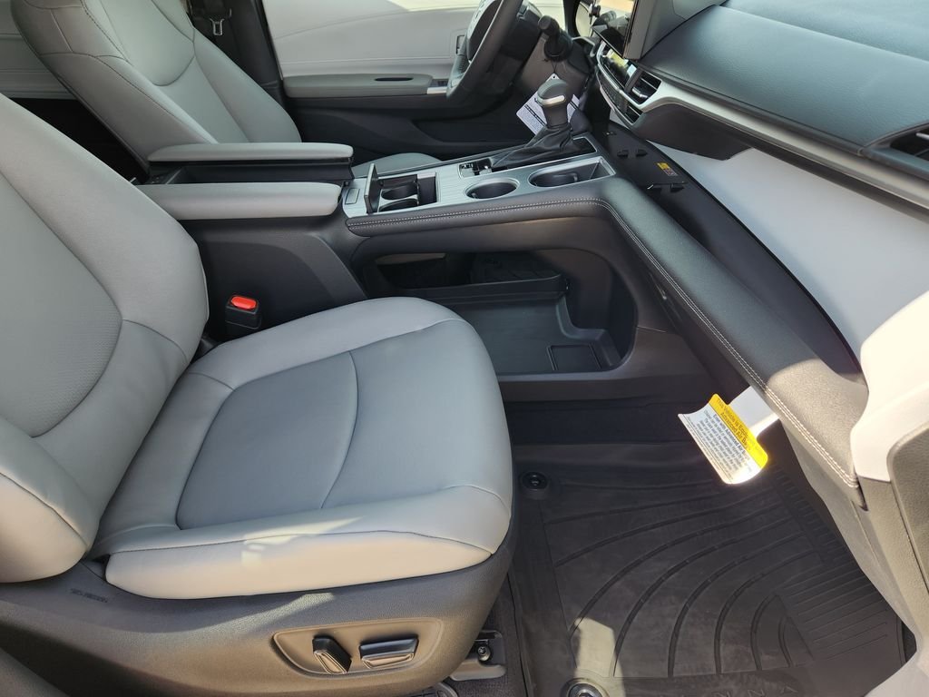 New 2026 Cypress Toyota  XLE image 12