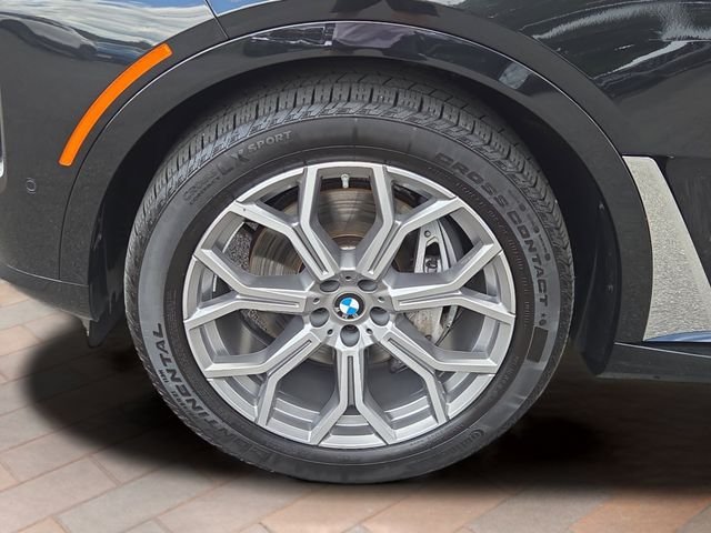 Used 2026 Black Sapphire Metallic BMW xDrive40i image 30