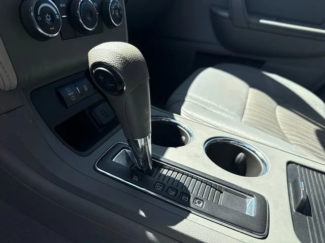 Used 2017 SILVER ICE METALLIC Chevrolet LS image 27