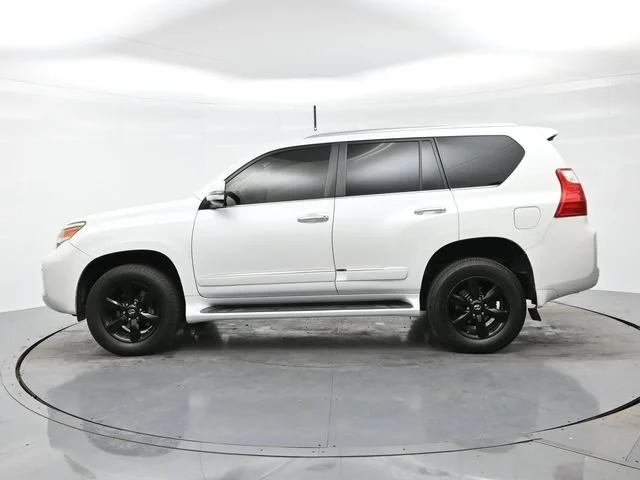 Used 2013 Starfire Pearl Lexus 5DR SUV 4WD image 4